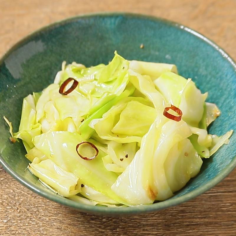 おつまみにぴったり。グリーンピースのにんにくチーズ炒めのレシピセブンプレミアム公式