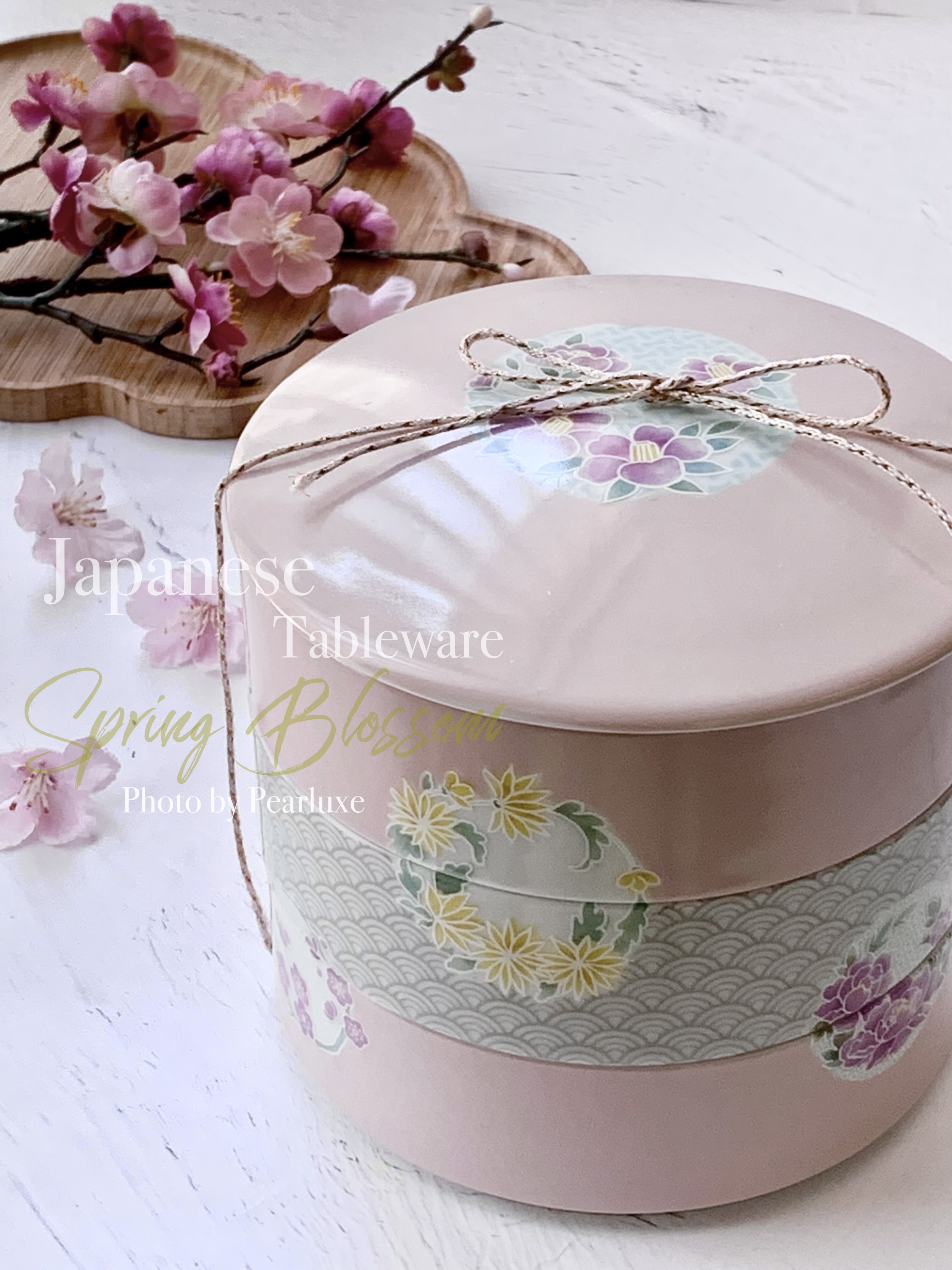 ポーセラーツ 白磁三段重丸 和柄桜 楽天市場直径11.1cm白磁 重箱 三段 小重箱 陶器 白 日本製 磁器 重箱 3段 陶絵付けポーセリンアート ◇km 白磁 お重 三段重 3段 クリスマス お正月 ひな祭 節分 こどもの日 白磁 ショップ 販売 通販 テーブルウェア