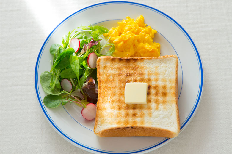 意外とハードルは低かった！オシャレに見える、ワンプレート朝ごはんの作り方MERY