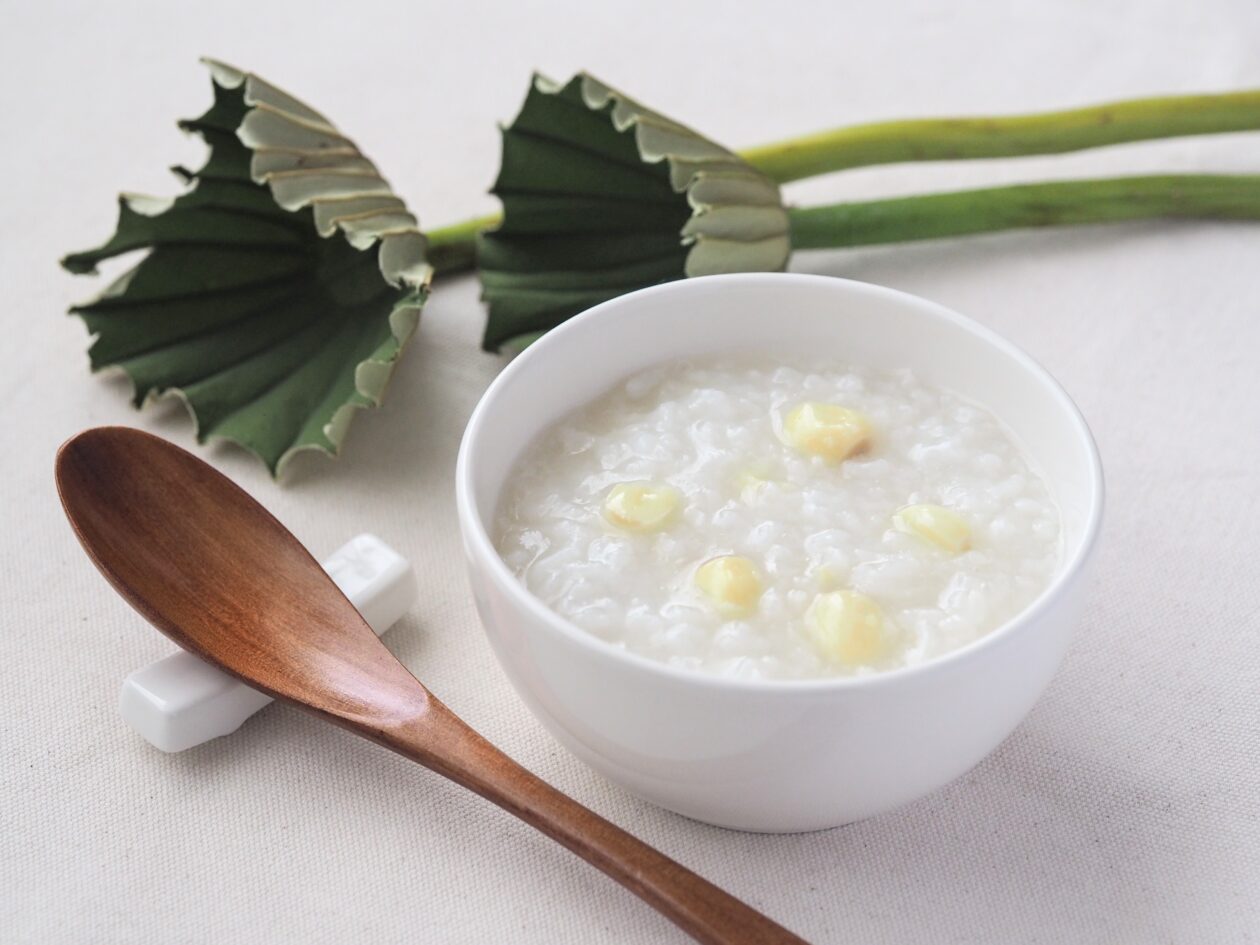 薬膳の効能 蓮の実の効能 精神を安定させ、収渋薬としても使われる。横浜 薬膳料理教室 胡桃の庭 「体質改善の薬膳専門教室」