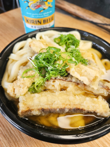 ゆでうどんの冷凍保存と賞味期限！冷凍うどんの時短レシピも！ - macaroni