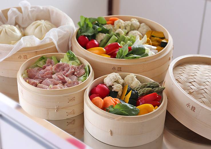 楽天市場 天然素材 中華せいろ 18cm 本格蒸し料理が楽しめる 中華せいろ 蒸し器 18cm 和の里 セイロ 蒸篭 中華セイロ 天然木 天然竹せいろ蒸し 健康的 中華 和食 点心 飲茶 野菜 焼売 肉まん シュウマイ 小籠包 : グットライフショップ