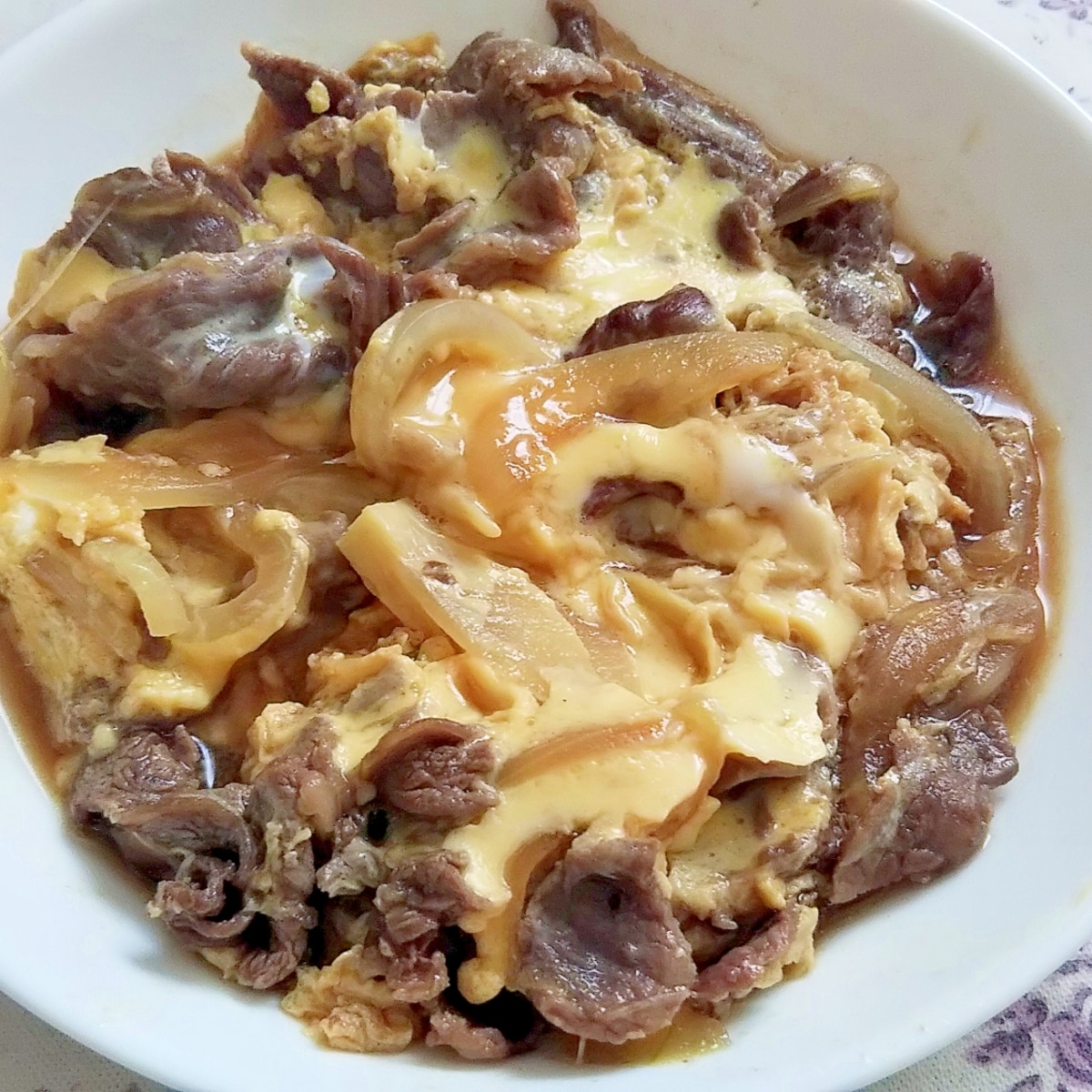 余ったすき焼きで♪卵とじ