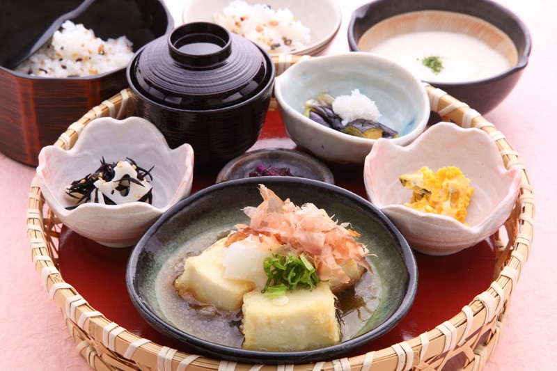 🍙これだけは食べてみて❗️レストランの９月おすすめメニューをご紹介❗️👏 さっぱり召し上がれるものからガッツリ系まで❗️ ご来場時は是非お試しください😋立野クラシックゴルフ倶楽部姉ヶ崎カントリークラブゴルフ場千葉おすすめランチ ランチタイム