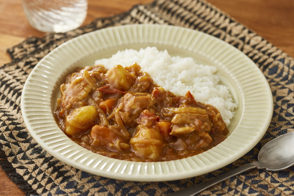 旨み凝縮！トマト缶で作る無水カレ