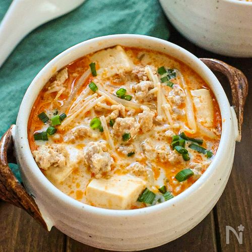 胡麻味噌風味のミルク坦々スープ♪レシピ 公式 よつ葉乳業オンラインショップ