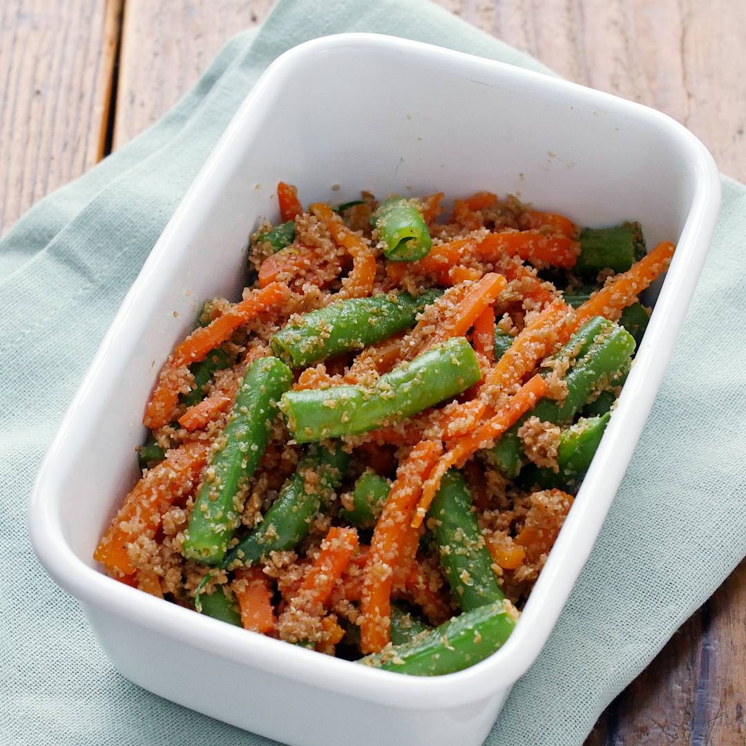 お家バルの時短おつまみに！色鮮やかな冷凍いんげんのガーリックレモン炒め