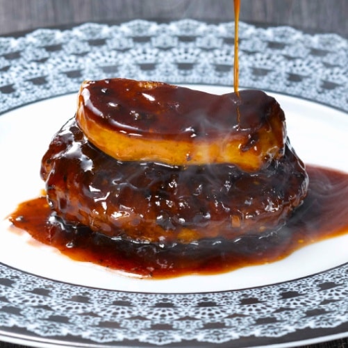 ロッシーニ風牛ヒレ肉のフォアグラ添え32889432 の写真素材 - アフロ