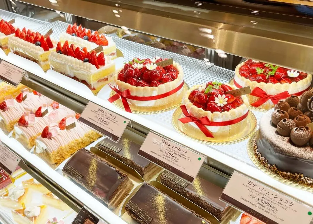 いちごのショートケーキホール - 春日部市のケーキ屋さん 洋菓子の店 ダルトワ
