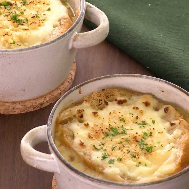 冷凍野菜で ほうれん草とコーンのコンソメスープ