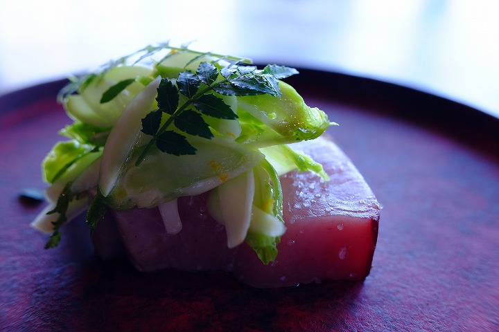 ヴィラサントリーニのランチの口コミに驚愕！部屋のおすすめはヤバイ景色のあの1室！│旅ソム旅行のソムリエ