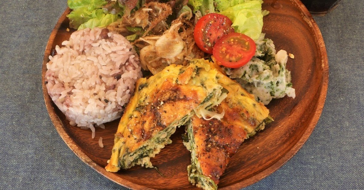 ほうれん草のキッシュの献立 主食：残り野菜で炊き込みご飯、汁物：たっぷりキャベツの梅風味スープ 献立 ・メニュー 味の素パーク たべる楽しさを、もっと