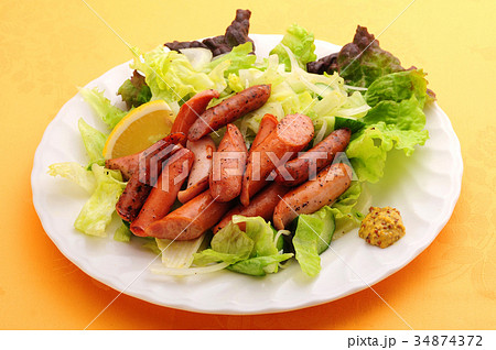 ソーセージ盛り合わせ3,240円 税込