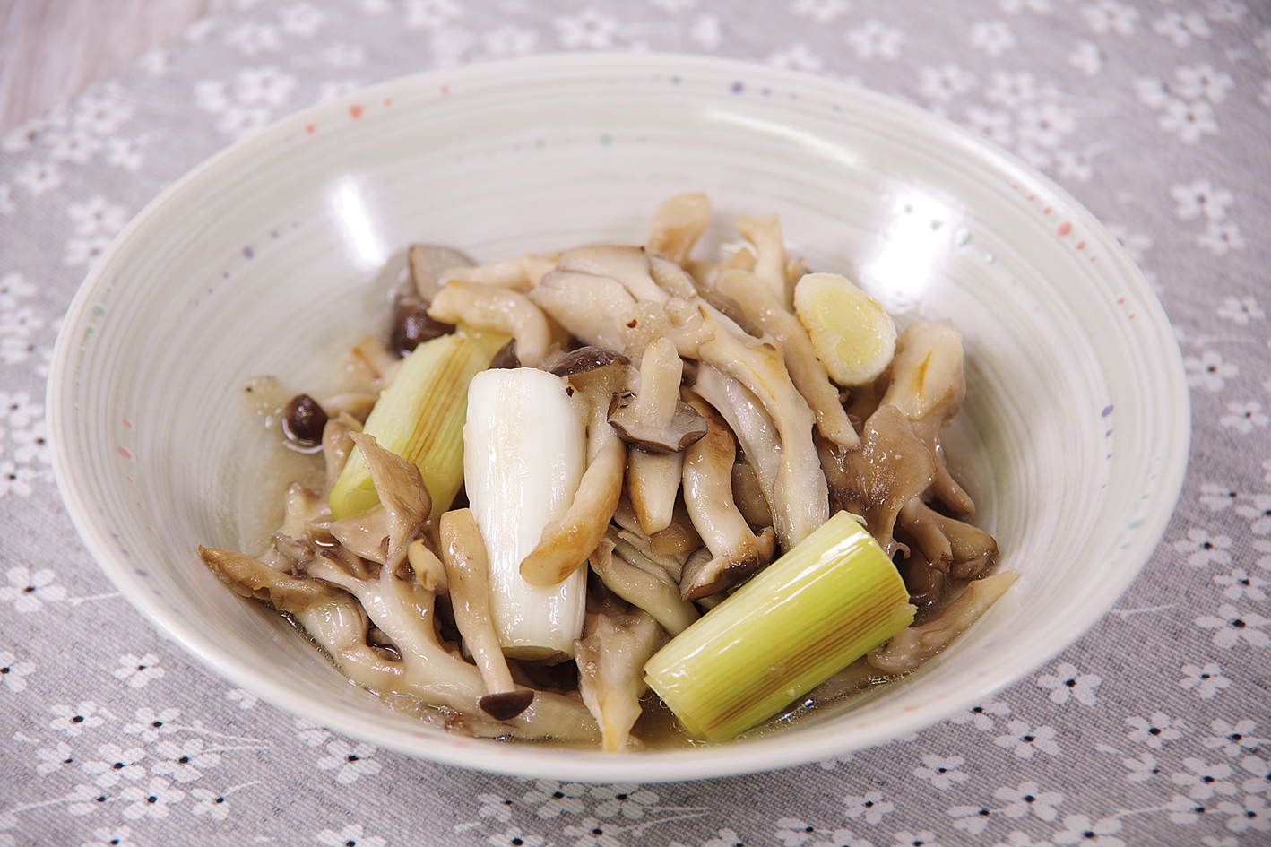 雪国まいたけ公式の「白まいたけのマリネ」が激ウマ これはハマるかも– Sirabee