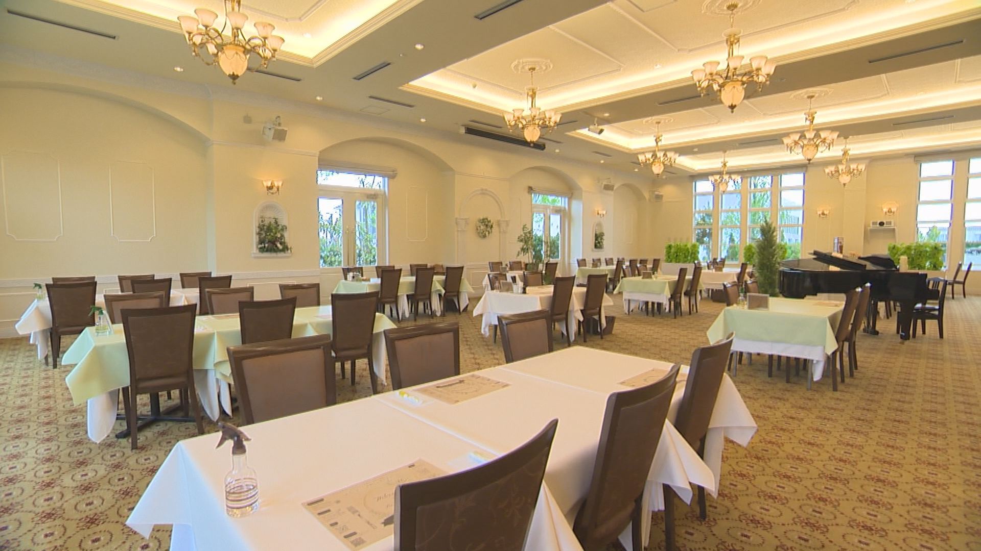 フィーヌゼルブ - バラとハーブ