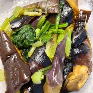 レンジで4分30秒！ 手間なしでこの旨さ！『ナスと大葉の中華風南蛮漬けの作り方』あと一品欲しいとき、作り置きに！Pickled Eggplantperilla leaves 料理研究家ゆかり- YouTube