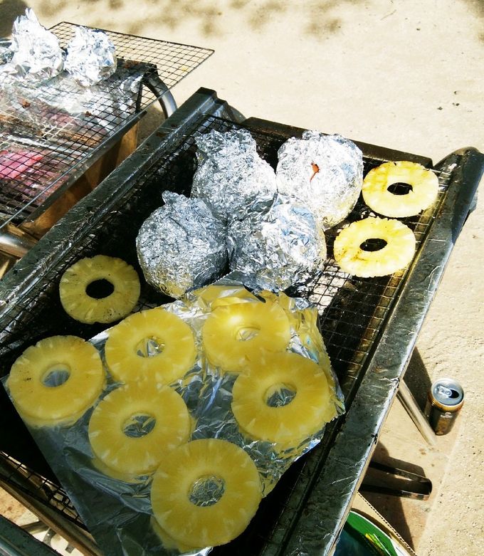 Amazonビア缶チキンスタンド グリル串用垂直串 ケバブ用ブラジル垂直串スタンド ジャイロバーベキューグリルアクセサリー取り外し可能なスパイク付きGenericクッキングツール