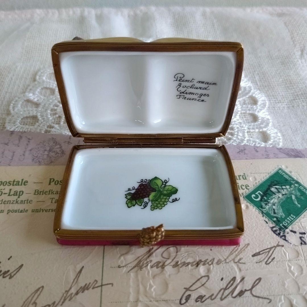 Amazonｇｇｋｋ メニューブック 4ページ おしながき たて長 縦長 ドリンクメニュー メニュー表 メニュー帳 ワインリスト カフェ バーbar 飲食店 備品 洋風 和風 yyb-cp01-bk 1冊, ブラックメニュースタンド産業・研究開発用品