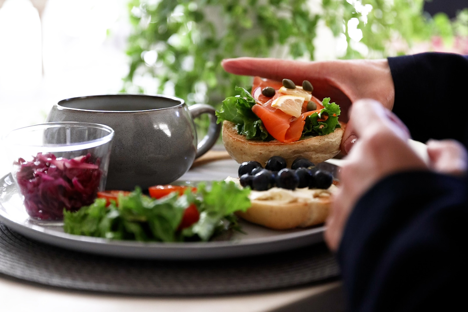 パスタなランチ🍝 ⁡ 今日のランチはアレにしようかな？ と思ってて「何食べたい？」って聞くと まるでテレパシーみたいに、さっき思ってた、まさに「アレ」な事が多々あります。 ⁡ 思ってる事を読んでる訳じゃないのですが、 色んな場面で、不思議な言い当てがあります