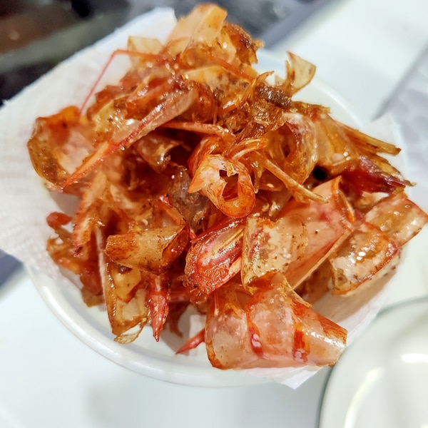 刺身用の赤海老の頭と殻で！本格チゲ鍋