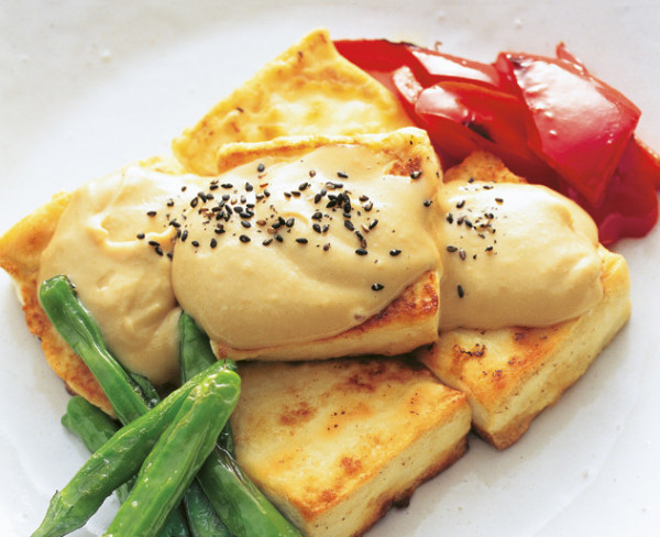 箸が止まらない！旨さ広がるバタぽん豆腐