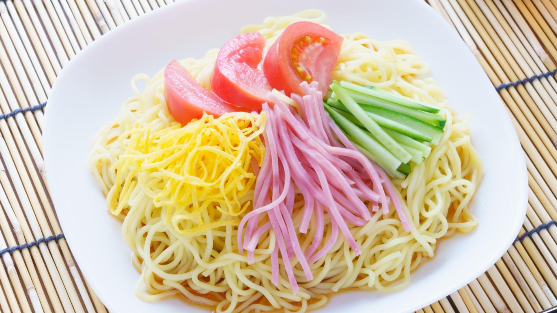 楽天市場 店舗向けポスター 冷やし中華・1 ポスター 冷やし中華はじめました 始めました 冷やし中華やめました 販促グッズ 店内POP 飲食店中華料理店 中華 居酒屋 レストラン 販促 POP 広告 販売促進 店舗装飾 装飾 広告 宣伝ポスター 店舗用品 店舗向け メール便