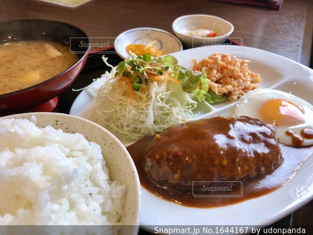 ハンバーグの写真素材 67,549点以上の高品質な写真素材- PIXTA ピクスタ