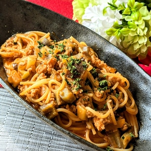 冷製パスタフェアズッキーニのラグーソース鶏ひき肉の冷たいラグーソース 大人の事情により7月10日以降に再登場します季節のセコンドハモのフリットトマトとバルサミコ酢のケッカソース7月の営業カレンダー夏限定スタンプラリ