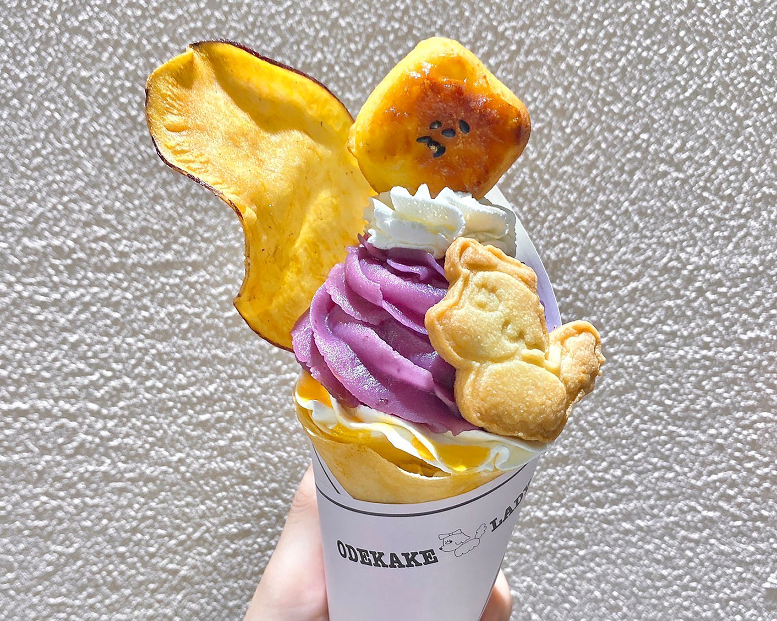 茨城のはみ出す焼き鯛焼きレビュ