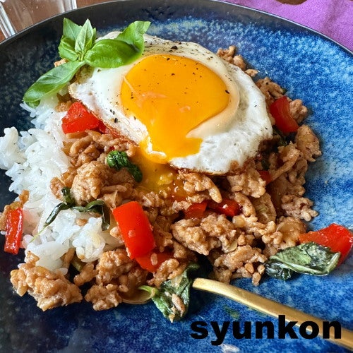 ＼秘密のテクでジューシーに！ , 忙しい日でもラクラク！, これ一皿で大満足のごはんタイム♪, １０分で作れる和風ガパオ, ⁡, ▼ POINT ▼,•ナンプラーなしでも絶品味付け, •お肉しっとりの秘密は片栗粉！, •フライパンひとつで本格アジアン気分, ⁡,+・+・+・+・+・+・+・+･, ⁡, 「作ろうかな？」と思ったときに,