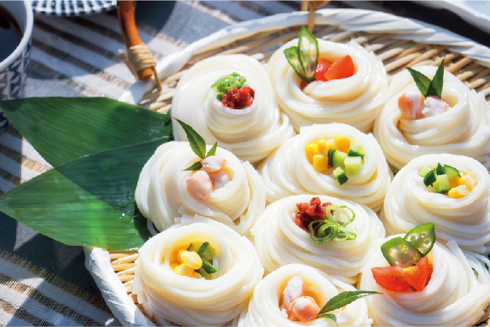 今や七夕にはそうめんが常識！？七夕をオシャレに彩る「七夕そうめん」