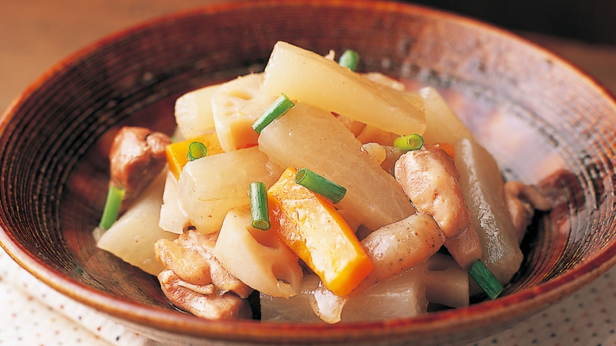 鶏肉と大根の煮物クラシル