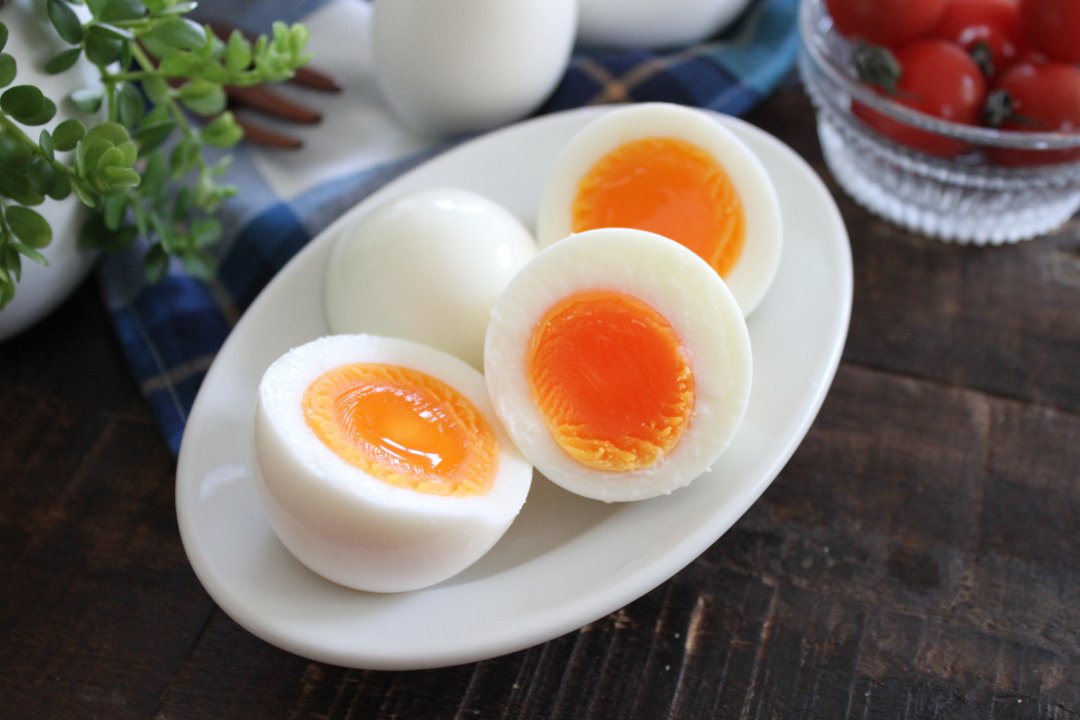 塩麹味玉 煮卵 のレシピ - 榎本美沙のレシピサイト「ふたりごはん」発酵食品、季節料理のレシピ