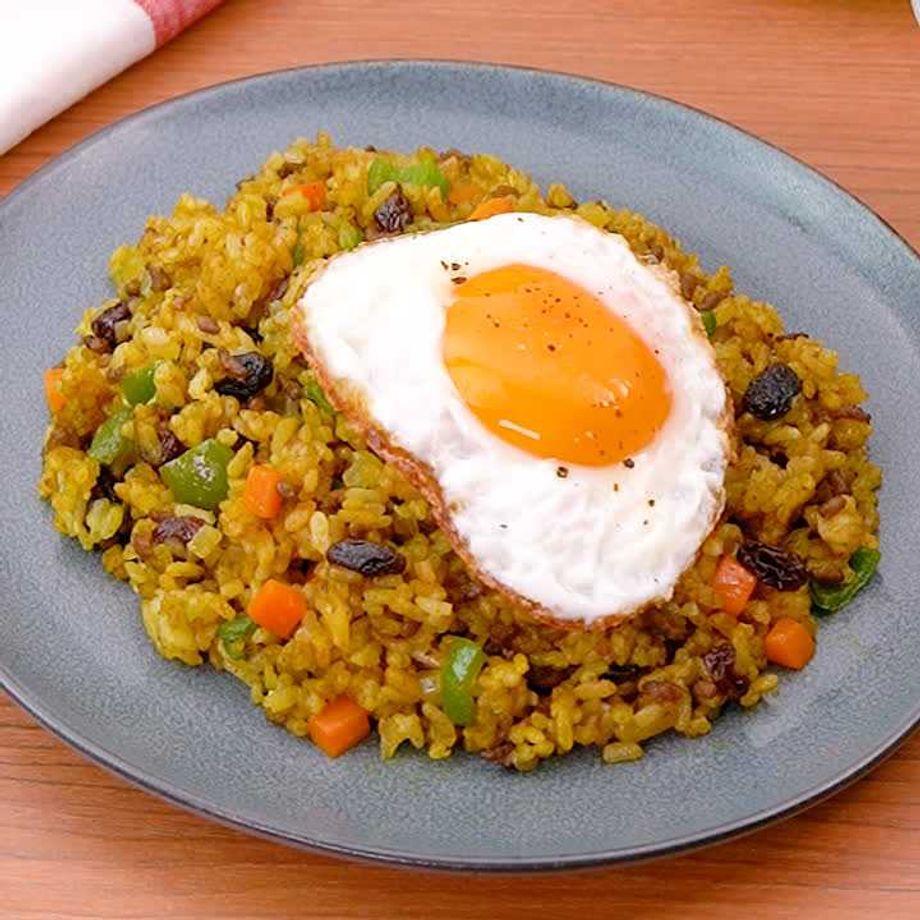 鶏ひき肉とグリンピースのカレーピラフ