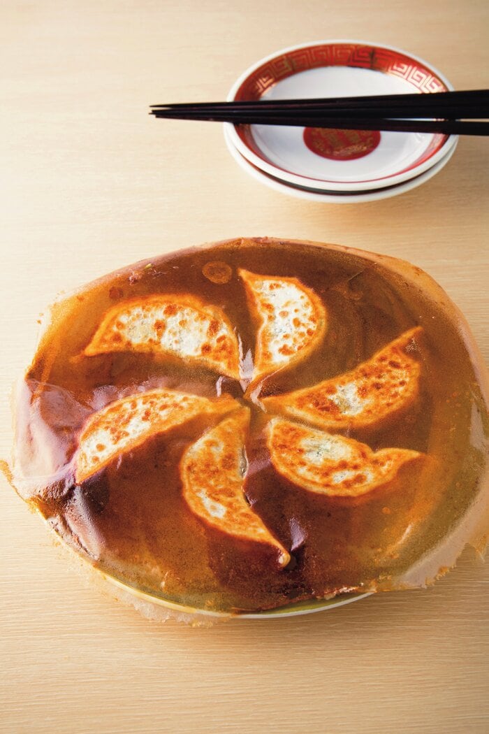 パリパリの羽根つき餃子