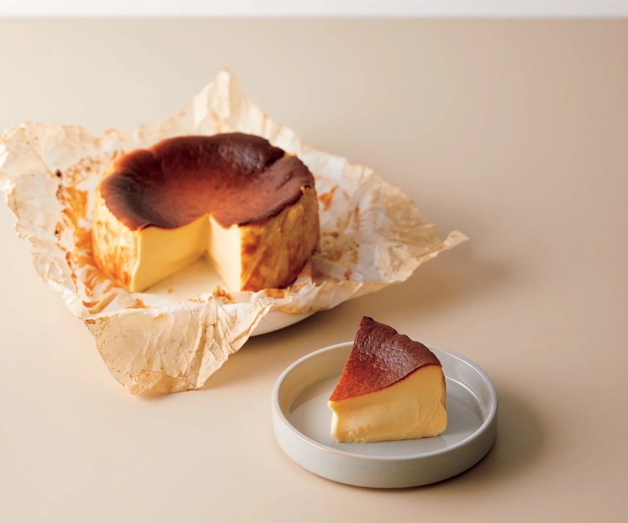 材料4つだけ！濃厚バスクチーズケーキ作り方