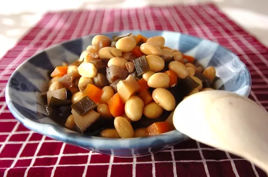 大豆とこんにゃくの煮物