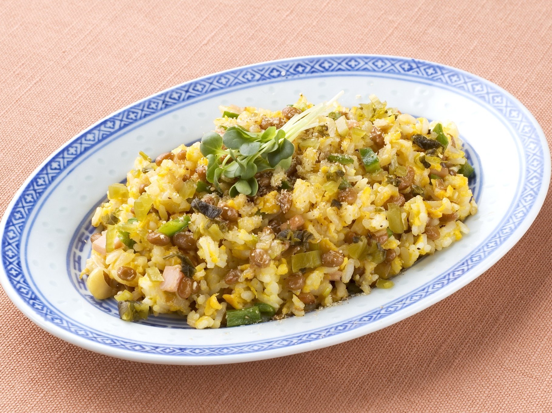 ごま油が香る！ 高菜と卵の和風チャーハン