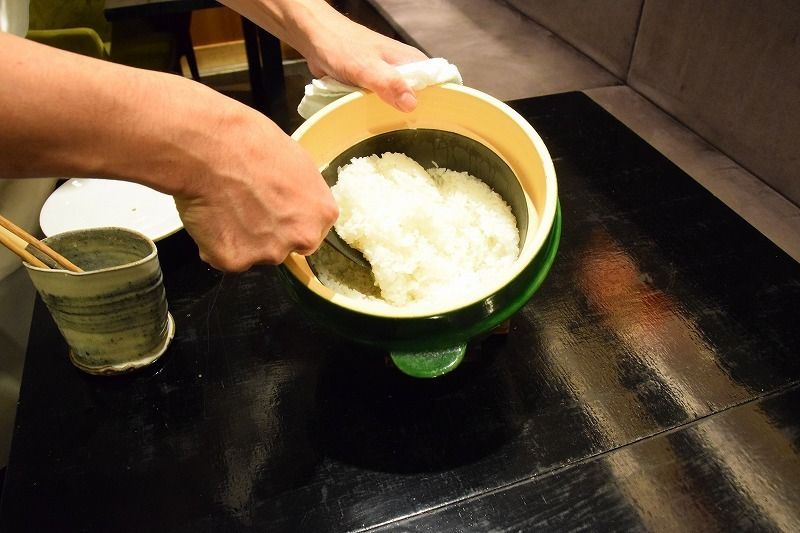 幻のおにぎり」を握る元おにぎり屋が教える おいしいお米の炊き方- YouTube