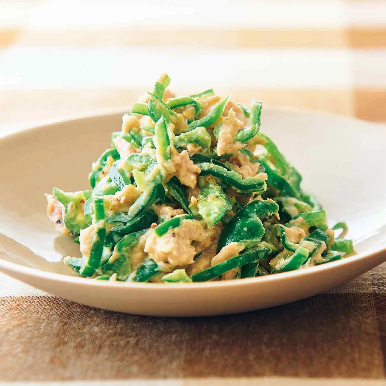 ピーマンとにんじんとツナのサラダ