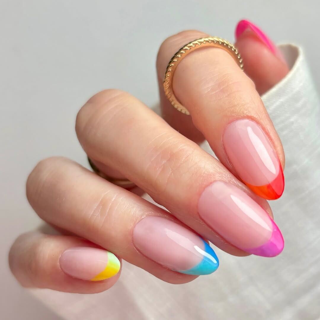 派手ネイルデザイン20選“好き”を詰め込む！カラー別デザインを紹介