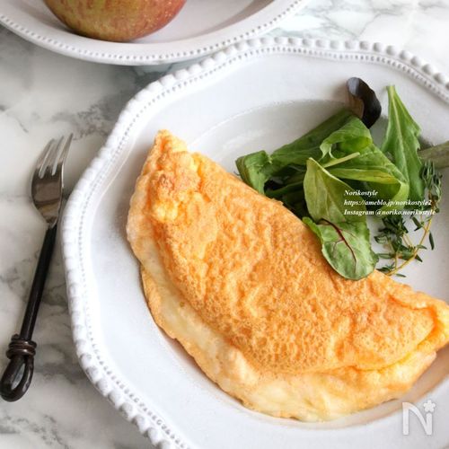 朝食に ふわとろホワイトオムレツ