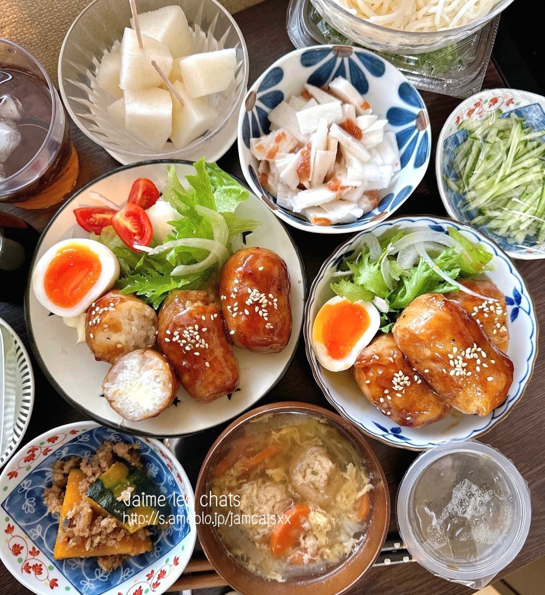 朝ごはん 20代主婦が5時半起きで作る6人家族の朝食☀️ 明日マネしたい“4種のおにぎり定食〜” 7歳5歳1歳0歳児の６人家族の朝ごはん