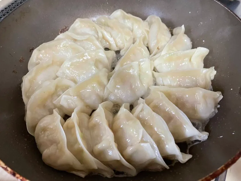 豆腐と野菜で！ベジ餃子〜肉なしジューシー♪〜 Tasty Japan