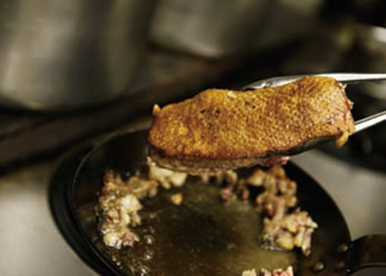 Vol.23 平木章三 Shozo Hiraki シャラン産 鴨胸肉のロースト ジュニエーブル香る和栗のピュレとスパイシーなピカントソース