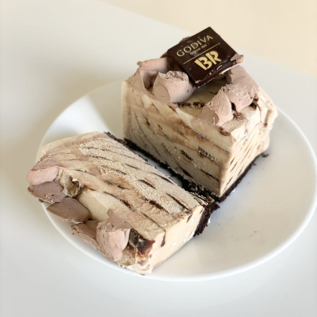 サーティワン2022年クリスマス「すみっコぐらし」や「マイメロディ＆クロミ」のアイスクリームケーキ - ファッションプレス