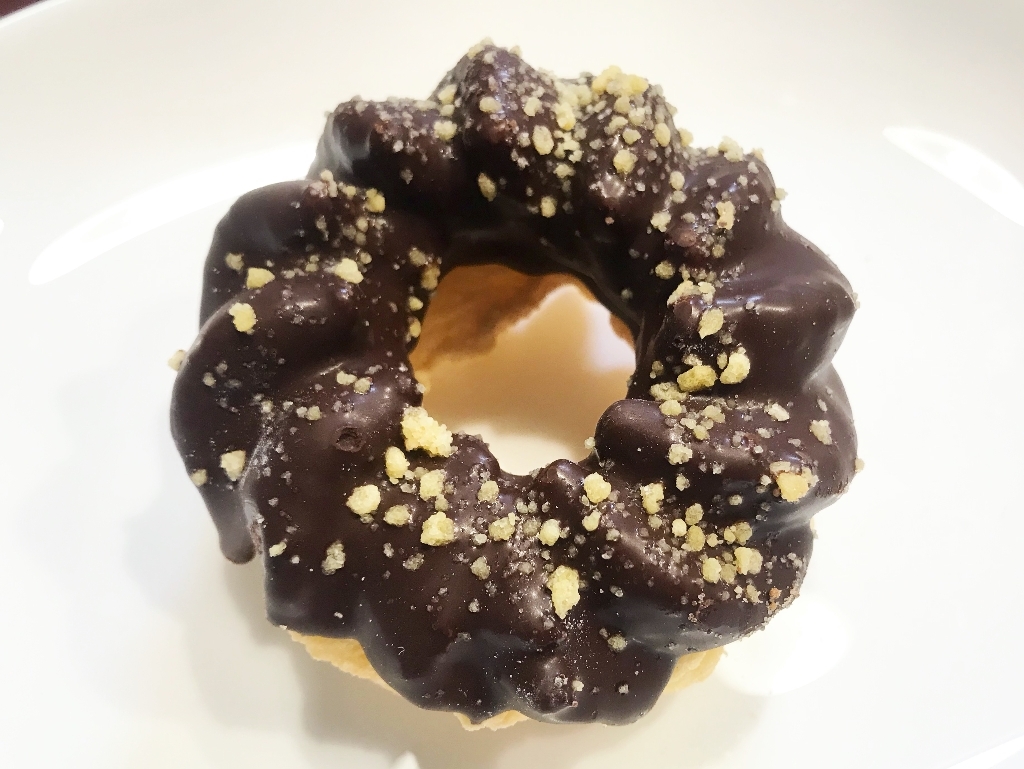 バタークランチチョコドーナツtomotomo kitchen