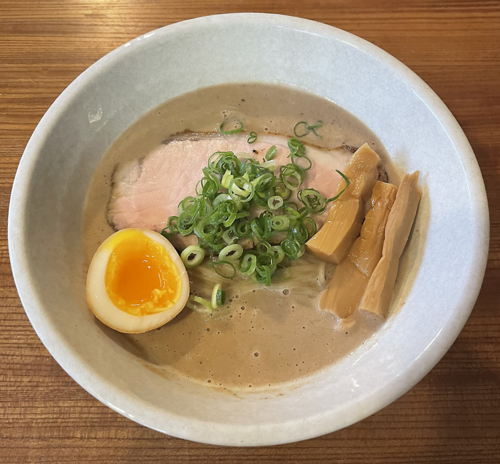 圧力鍋で鶏ガラから手作りラーメンを作ってみますたも