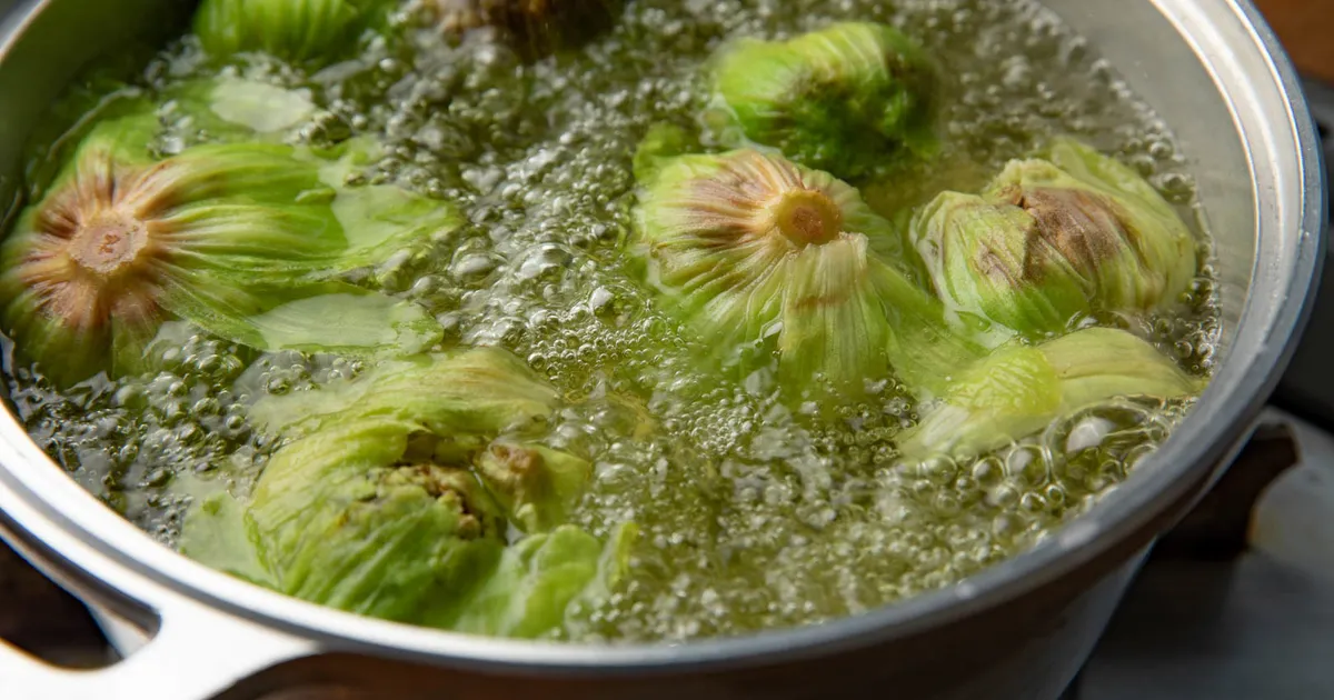 ふきのあく抜きのゆで方 下処理：白ごはん.com