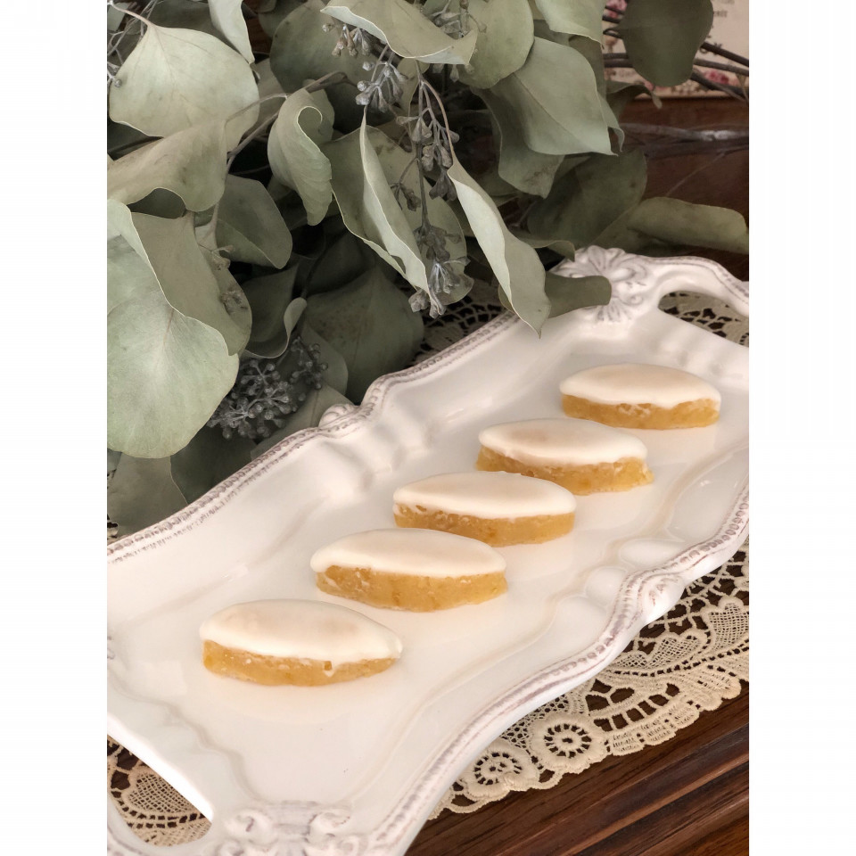 フランス菓子カリソンを食べてみたcalisson輸入菓子☆世界のお菓子大好きブログ